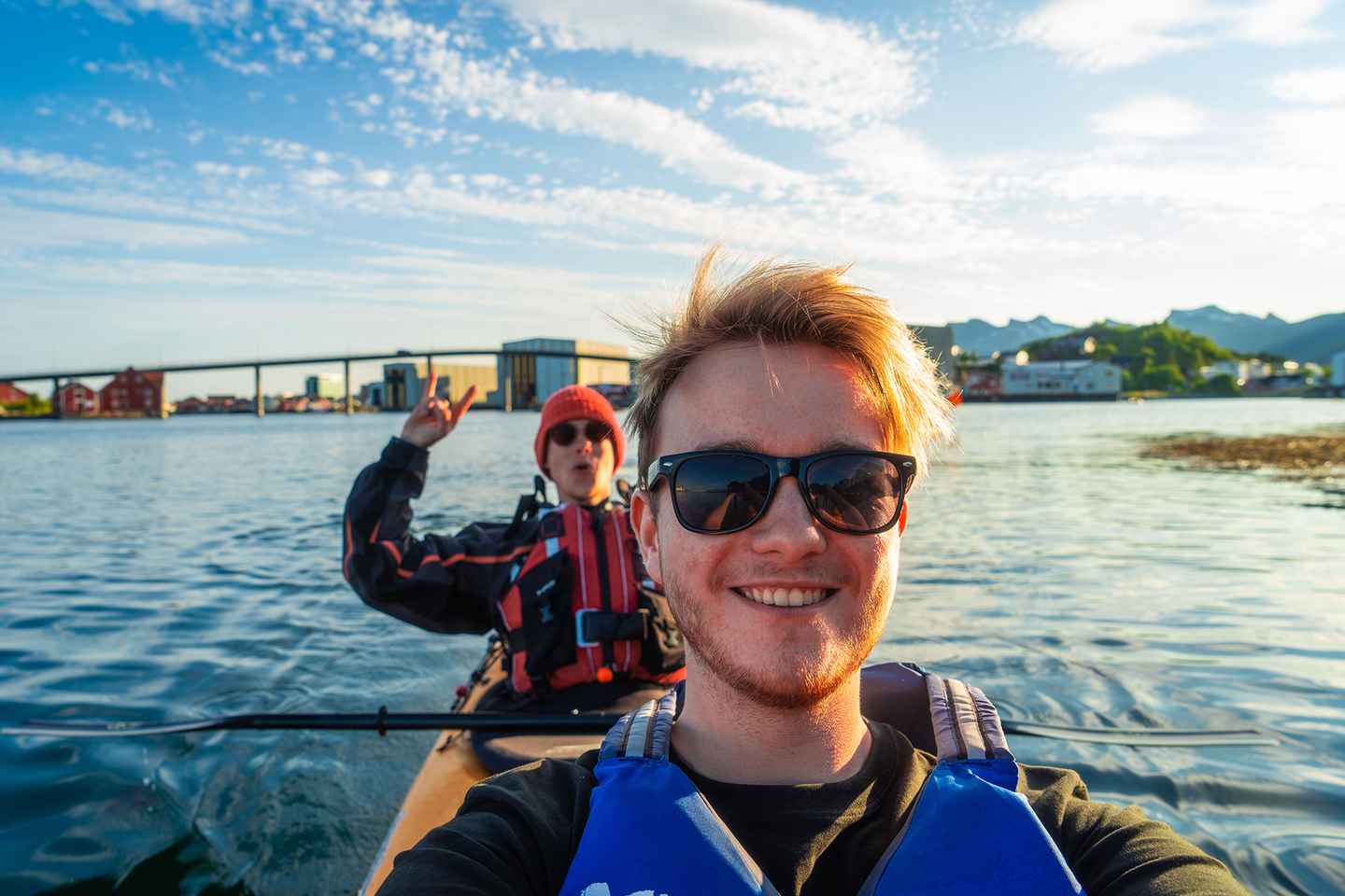 Svolvær: Evening Kayaking Adventure