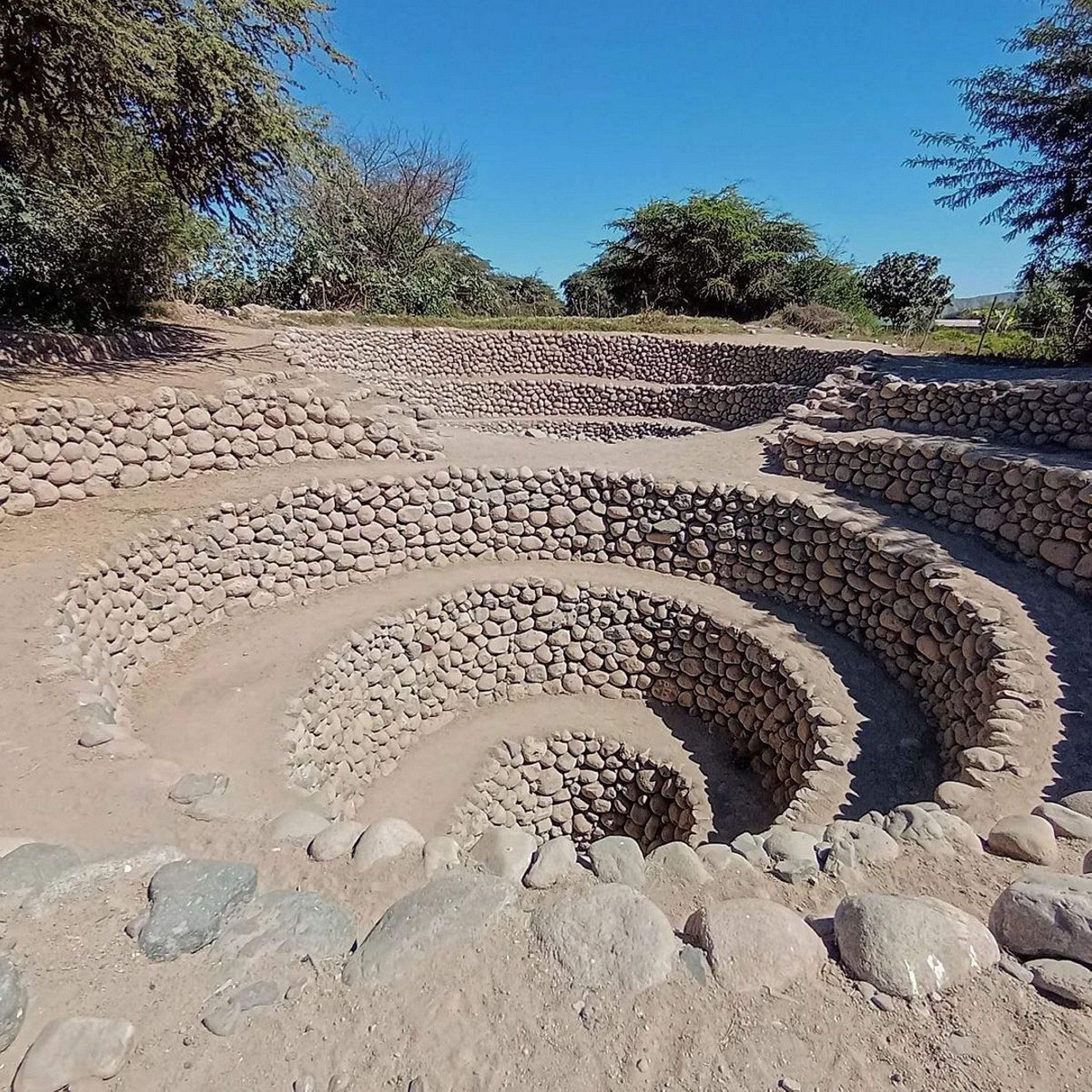 Nazca: Cantalloc Aquädukte - Archäologisches Wassersystem