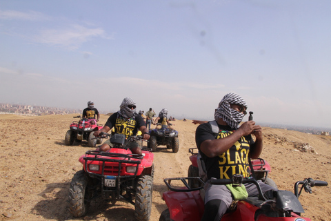 Le Caire: visite des pyramides de Gizeh avec safari en quad et balade à dos de chameau