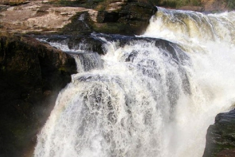 Parc national des chutes de Murchison : safari de 2 jours avec croisière en bateauOption luxe 2 jours