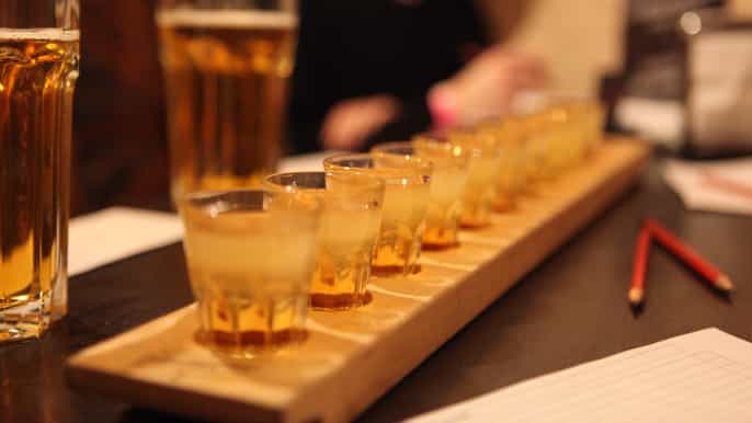 kiev funky pub crawl with drinks and drinking games