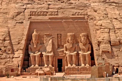 Ab Kairo: 2-tägige Abu Simbel & Luxor Tour