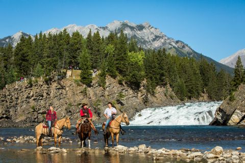 Banff: giro a cavallo intermedio di 4 ore sulla montagna di zolfo
