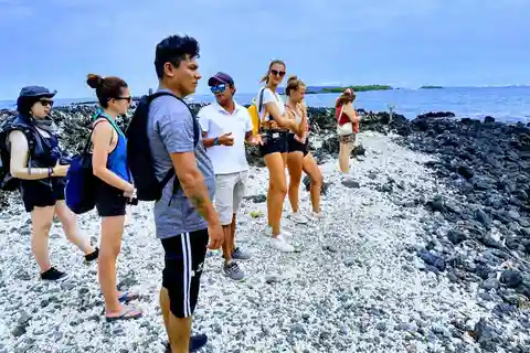 San Cristóbal: tour d'avventura di 6 giorni alle 4 isole Galápagos