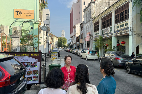 Penang: Baba & Nyonya Costume Experience & Heritage Walk