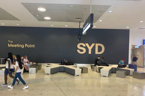 Sydney: Airport Shuttle Transfer to and from CBD Hotels