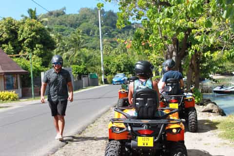 Bora Bora: Island Tour and Mountains Getaway by Quad Bike