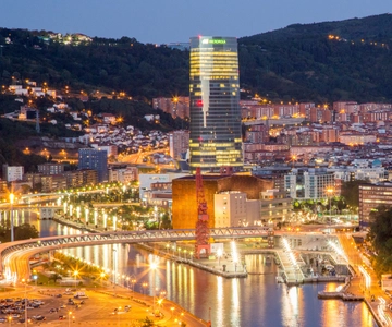 Bilbao: Small-Group Guided Walking Tour