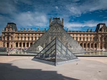 Paris: Louvre-Ticket mit Audioguide-App und Seine-Kreuzfahrt Paris: Louvre-Ticket mit Audioguide-App und Seine-Kreuzfahrt