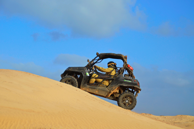 De Santa Maria: aventure en buggy de 2 heures en 4x4 dans le désert1 poussette pour 2 personnes