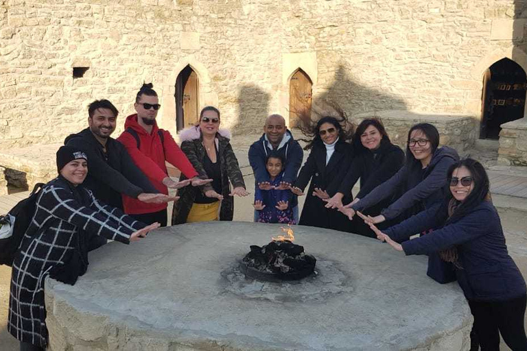 Baku: Gobustan, vulcões, templo do fogo e viagem de 1 dia a YanardagExcursão em grupo com ingressos