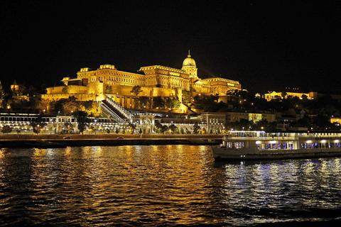 Budapest: Dinner Cruise with Live Music and Folk Dance ShowDinner Cruise