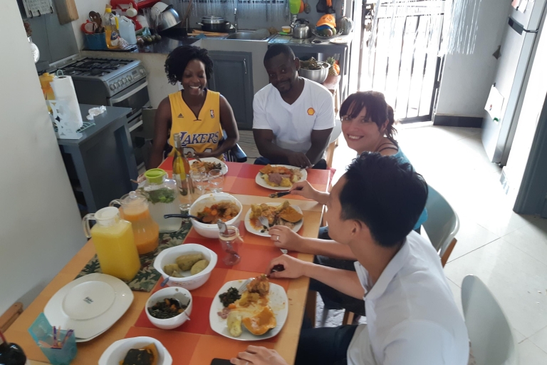 Kampala: Prywatna lekcja gotowania z lokalnym gospodarzem