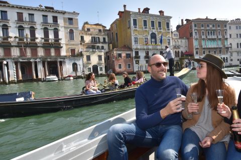 Venezia: tour in barca con aperitivo sulla laguna