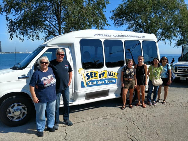 Chicago: Tur de oraș cu minibus și croazieră opțională de arhitectură