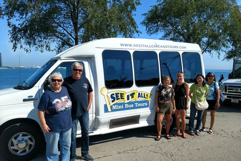 Chicago: Wycieczka po mieście minibusem z opcjonalnym rejsem architektonicznym