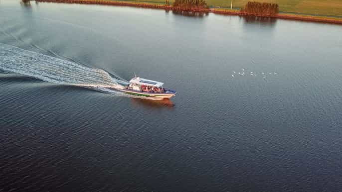 byron bay scenic sunset river cruise