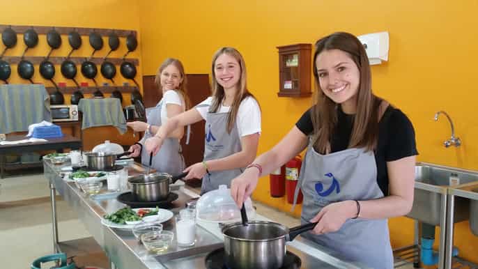 chiang mai authentic thai cooking class and market tour