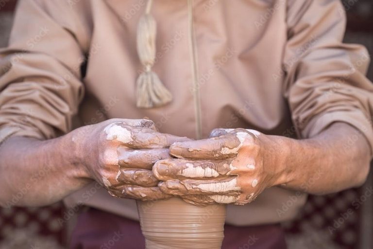 Castles, Clay & Culture: A Day in Nizwa & Bahla
