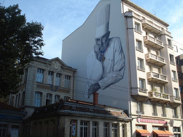 Lyon: Private Food Market Tour in Les Halles Paul Bocuse