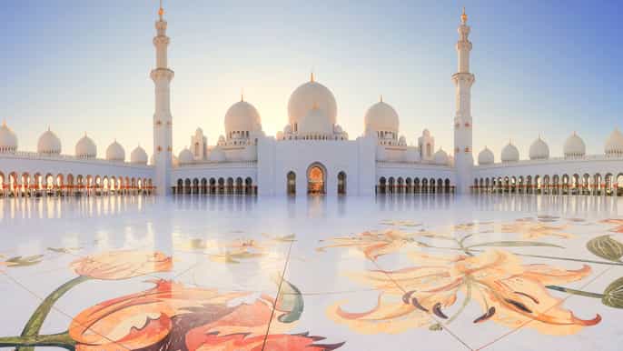 abu dhabi city tour with grand mosque royal palace visit