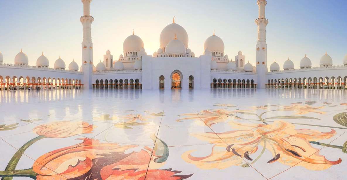 Abu Dhabi: City Tour with Grand Mosque & Royal Palace Visit