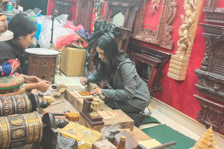Kathmandu Wood Carving Express Workshop with Hotel Pickup