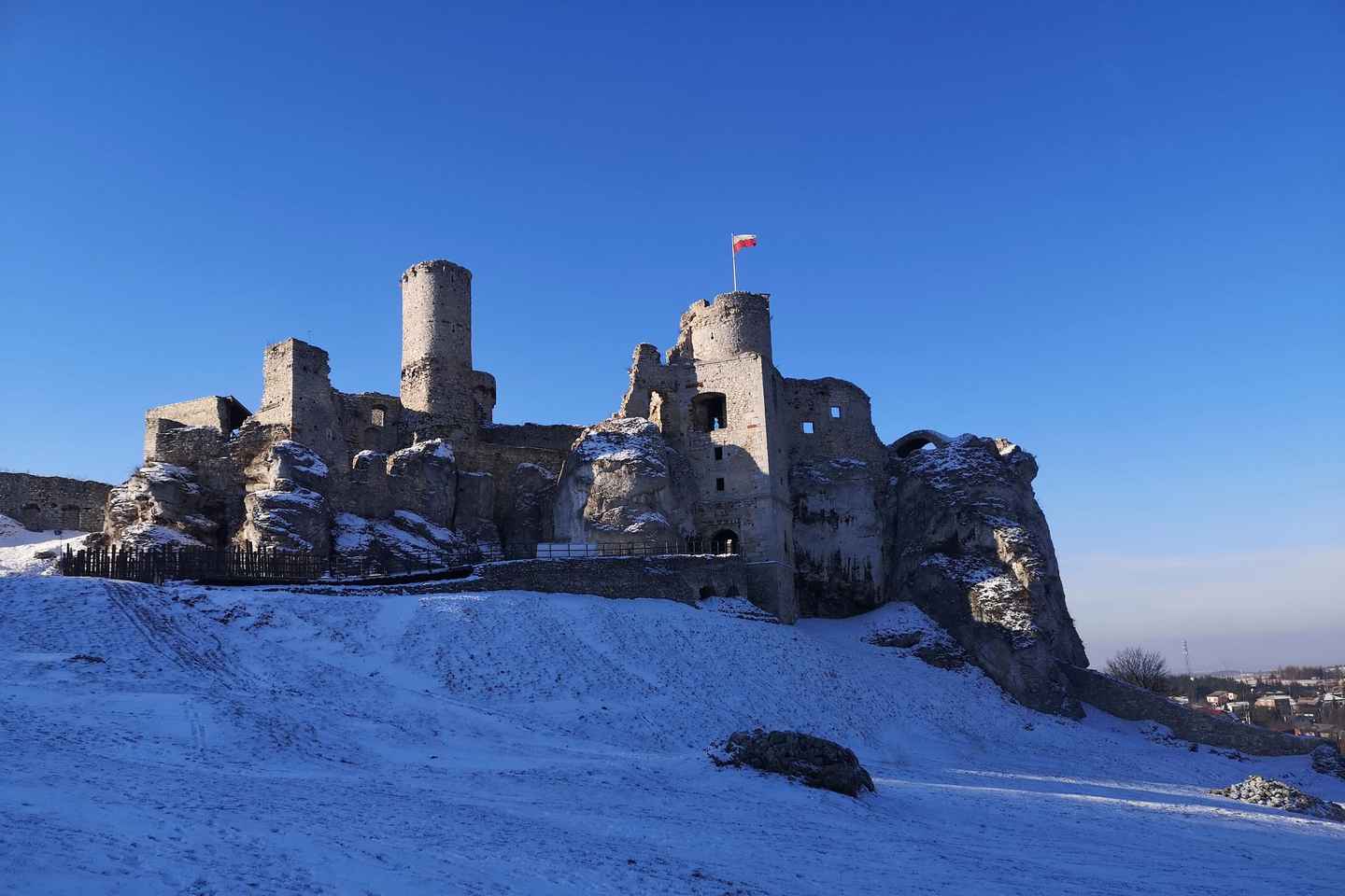 克拉科夫出发："巫师"乌格罗杰涅茨城堡一日游