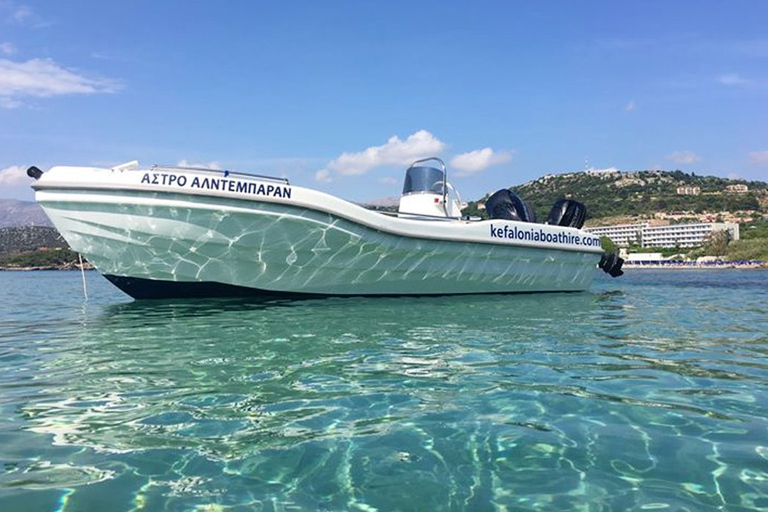 Kefalonia: Uthyrning av småbåtar och kryssning med egen guideKefalonia: Uthyrning av småbåtar och självguidad kryssning