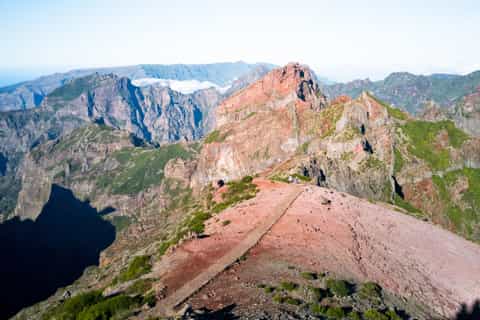 Madeira: Guided Pico Areeiro to Pico Ruivo Hike