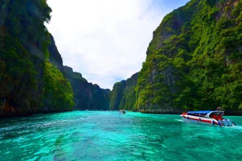 Ko Yao: Private Phi Phi and Bamboo Island Speedboat Tour