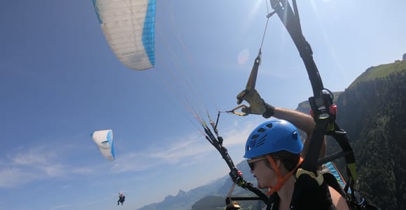 Lucerne: Tandem Paragliding Flight with Swiss Alps Views