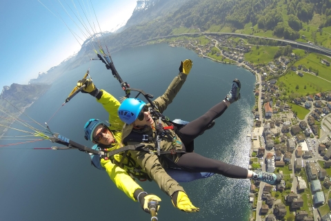 Luzern: Tandem-Paragliding-Flug