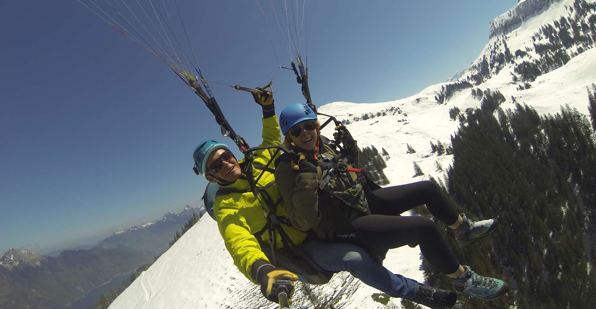 Luzern, Tandem-Paragliding-Flug - Hizvo