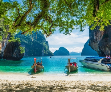 Krabi: Passeio de um dia pelas Ilhas Hong em lancha rápida com almoço