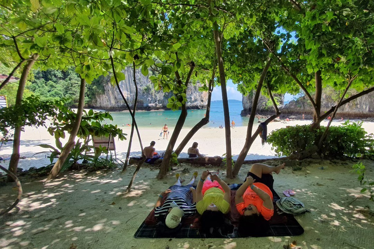 Krabi: escursione di un giorno alle isole Hong in motoscafo con pranzoEscursione all&#039;isola di Hong