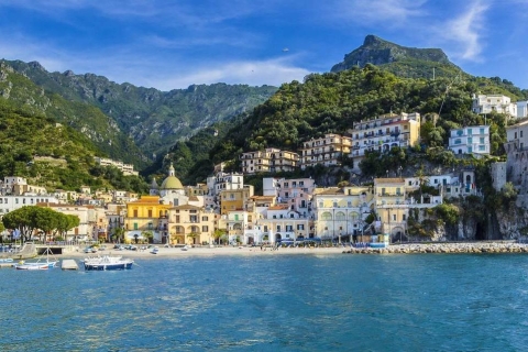 Desde Nápoles: excursión compartida de un día a Sorrento y la costa de AmalfiPunto de encuentro del puerto de cruceros