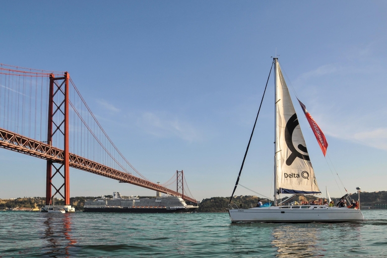 Lissabon: Bootsfahrt auf dem Tejo bei Sonnenuntergang1-stündige Tour am Morgen