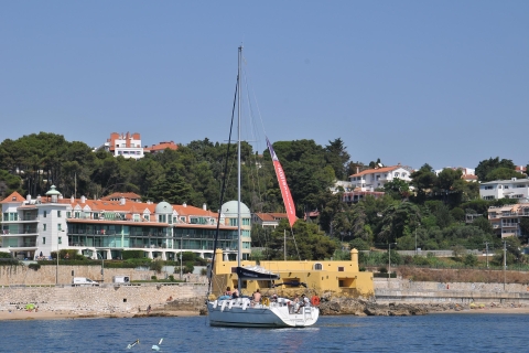 Lissabon: Ganztägige Segeltour zur Bucht von CascaisLissabon: ganztägige Segeltour zur Bucht von Cascais