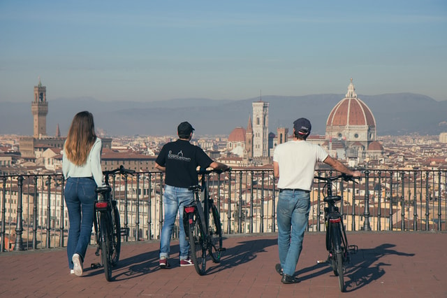 Florence: E-Bike Tour with Piazzale Michelangelo Viewpoint