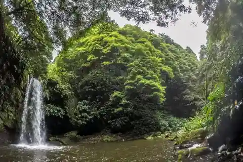 Azoren: Ribeira da Salga Canyoning Abenteuer