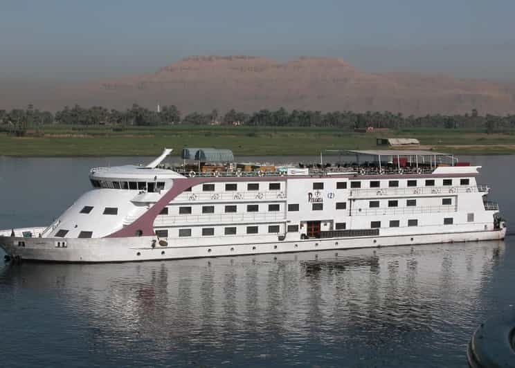 British Explorer's Delight: 7 Days of Adventure in Egypt - Day 3: Nile River Cruise