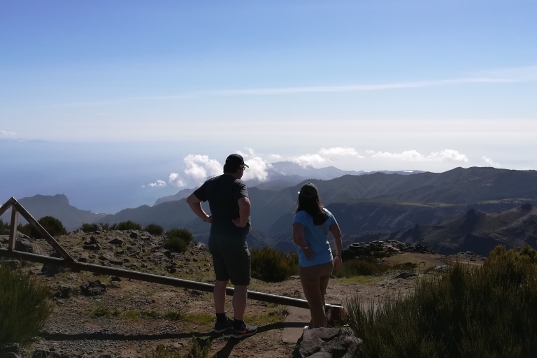 Eiland Madeira: rondleiding van een hele dag door Oost-MadeiraJeeptour hele dag - Santana - Het beste oosten