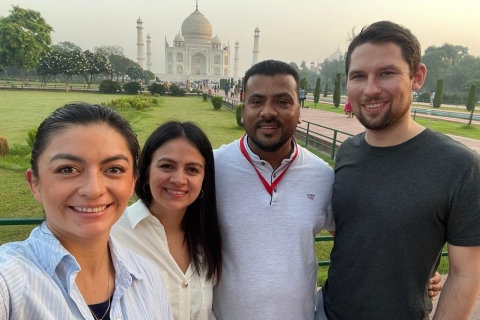Desde Jaipur: Excursión Privada al Amanecer del Taj Mahal y el Fuerte de Agra