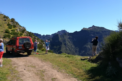 Funchal: Câmara Lobos &amp; Girão Sea Cliff halvdagstur med jeepFunchal: Câmara Lobos och Girão Sea Cliff halvdags jeeptur