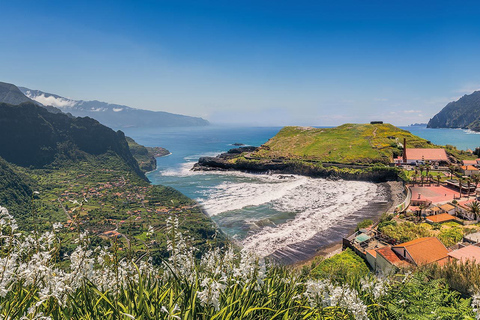 Eiland Madeira: rondleiding van een hele dag door Oost-MadeiraJeeptour hele dag - Santana - Het beste oosten