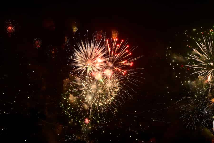 Madeira: Katamaran-Kreuzfahrt mit Silvesterfeuerwerk. Foto: GetYourGuide