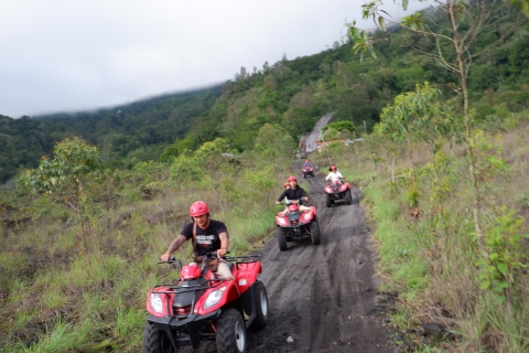 Bali: Mount Batur quad-fietstocht en natuurlijke warmwaterbronnen