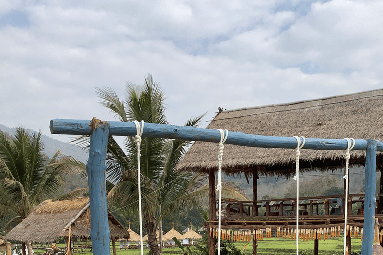 Luang Prabang: cascada de Kuang Si, tour de rafting en kayak1 km de kayak por el bosque, rafting, baño en Kuang Si y ecoturismo