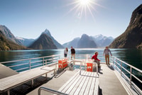 Milford Sound, Nature Cruise com almoço de piquenique - Housity
